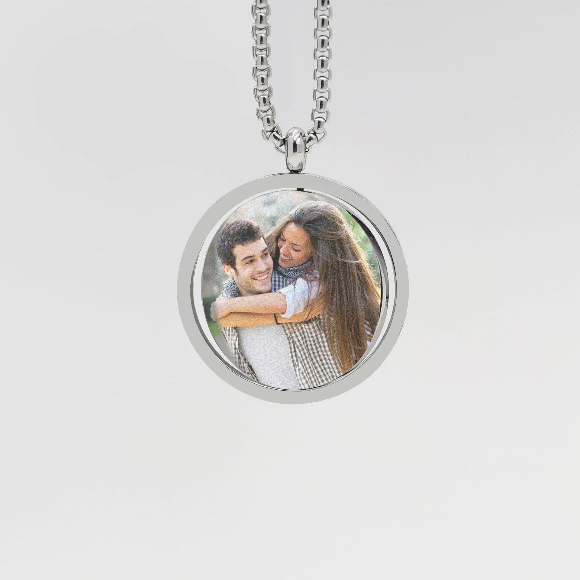 Personalized Name Custom Picture Round Pendant Necklace