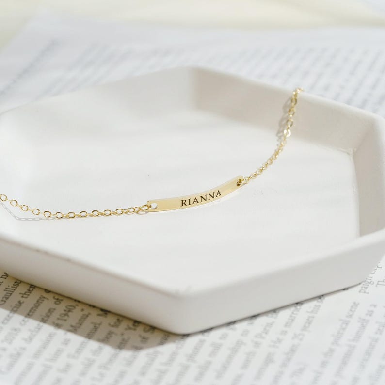 Custom Engraved Bar Name Bracelet for Girlfriend Wife Friends Sister