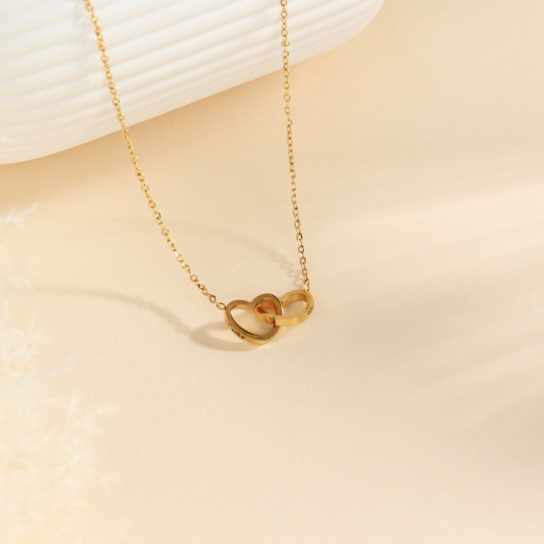 Engraved Name Heart Necklace Lover Necklace for Wife, Mothers, Girlfriend - Wedding Gift